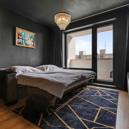 Lam Black - Ac - Balcony Appartement Bratislava Buitenkant foto